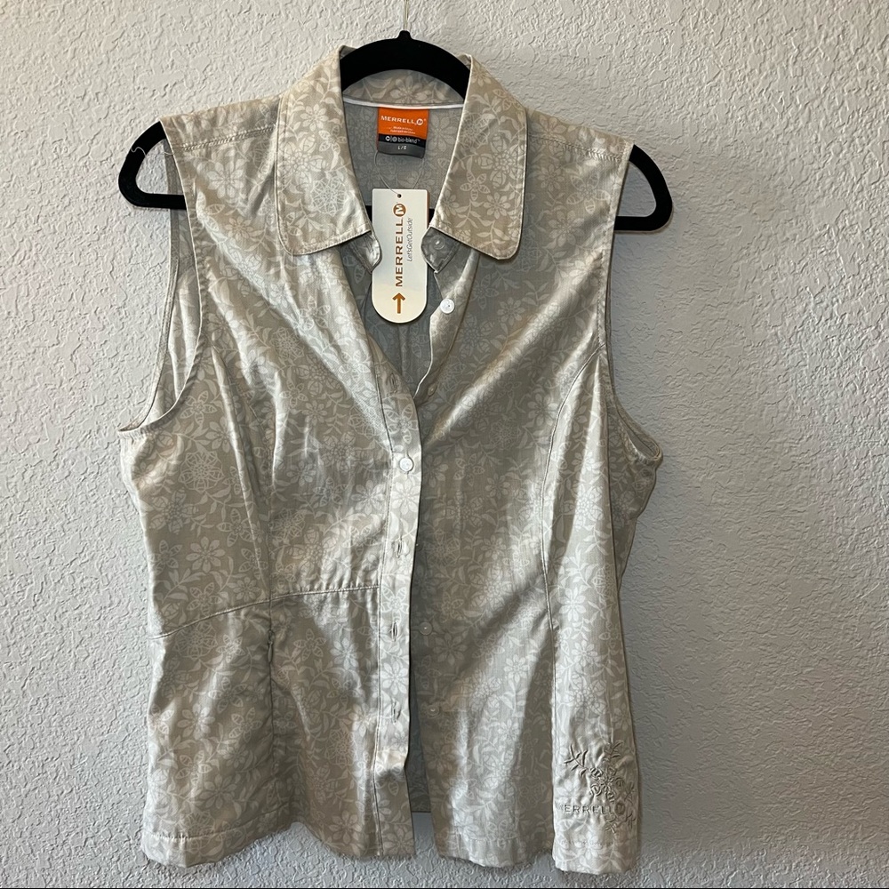 NWT Merrell women’s bio blend hiking top
